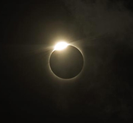 Éclipse solaire — Արեգակի խավարում